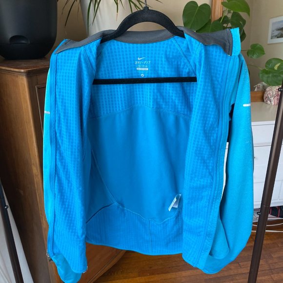 Nike | Women's Blue Dri-Fit Running Jacket - Picture 6 of 9